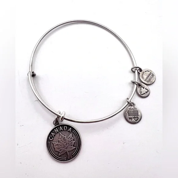 Alex and Ani Canada Maple Leaf Charm Bangle Bracelet Silver Tone 2014 - Picture 1 of 6